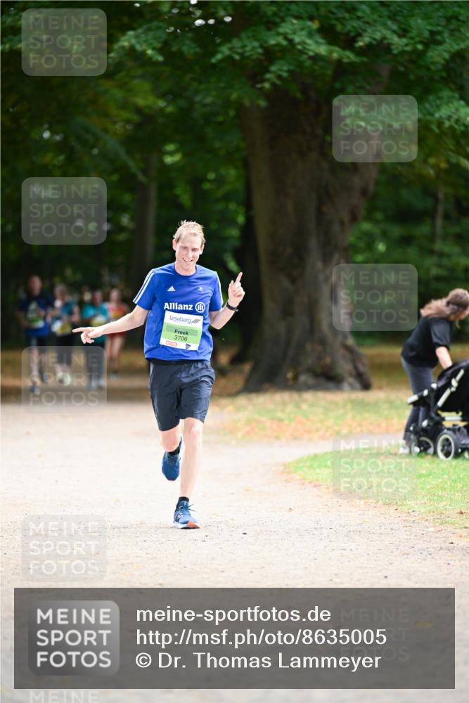 31.08.2025 - 21. Blankeneser Heldenlauf Dr. Thomas Lammeyer http://msf.ph/oto/8635005 31.08.2025 10:36:46 Laufen 3706 meine-sportfotos.de