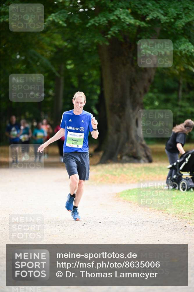 31.08.2025 - 21. Blankeneser Heldenlauf Dr. Thomas Lammeyer http://msf.ph/oto/8635006 31.08.2025 10:36:46 Laufen 3706 meine-sportfotos.de