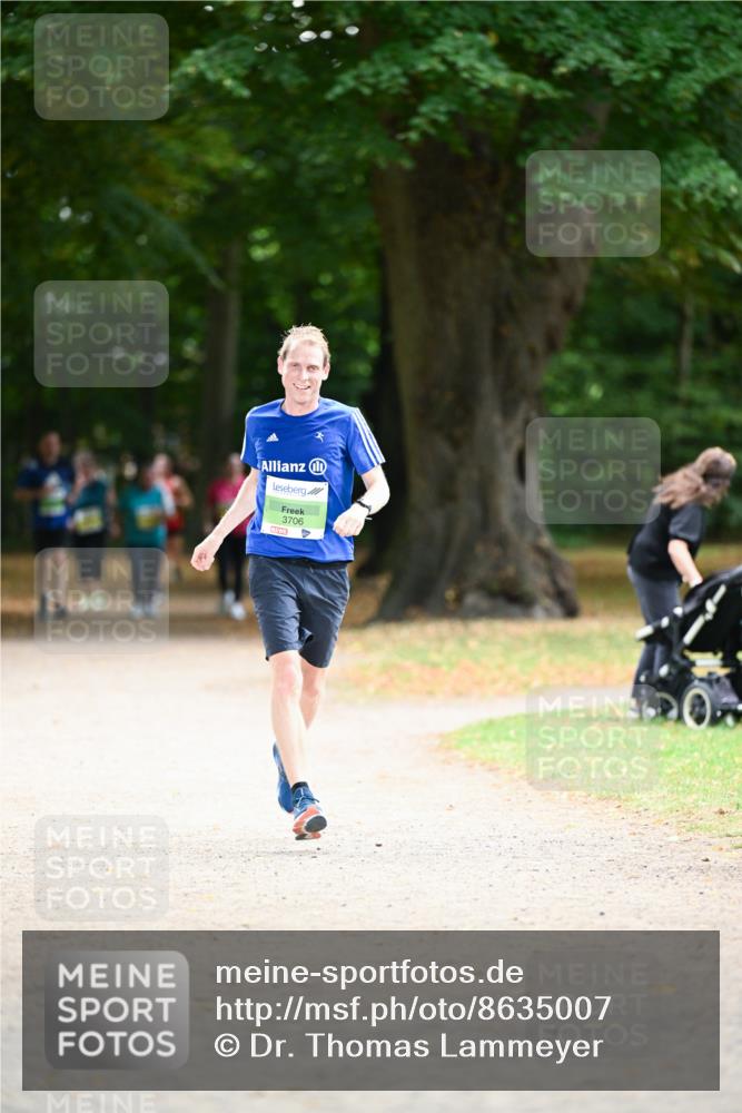 31.08.2025 - 21. Blankeneser Heldenlauf Dr. Thomas Lammeyer http://msf.ph/oto/8635007 31.08.2025 10:36:46 Laufen 3706 meine-sportfotos.de
