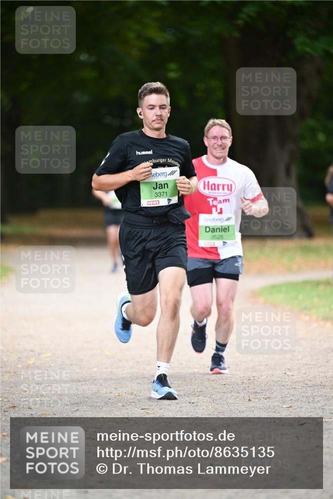 31.08.2025 - 21. Blankeneser Heldenlauf Dr. Thomas Lammeyer http://msf.ph/oto/8635135 31.08.2025 10:37:23 Laufen 3371, 3525 meine-sportfotos.de