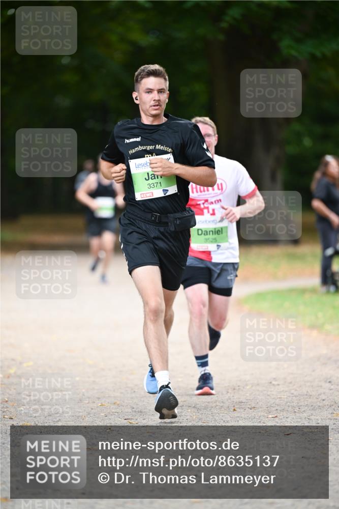 31.08.2025 - 21. Blankeneser Heldenlauf Dr. Thomas Lammeyer http://msf.ph/oto/8635137 31.08.2025 10:37:24 Laufen 3371, 3525 meine-sportfotos.de