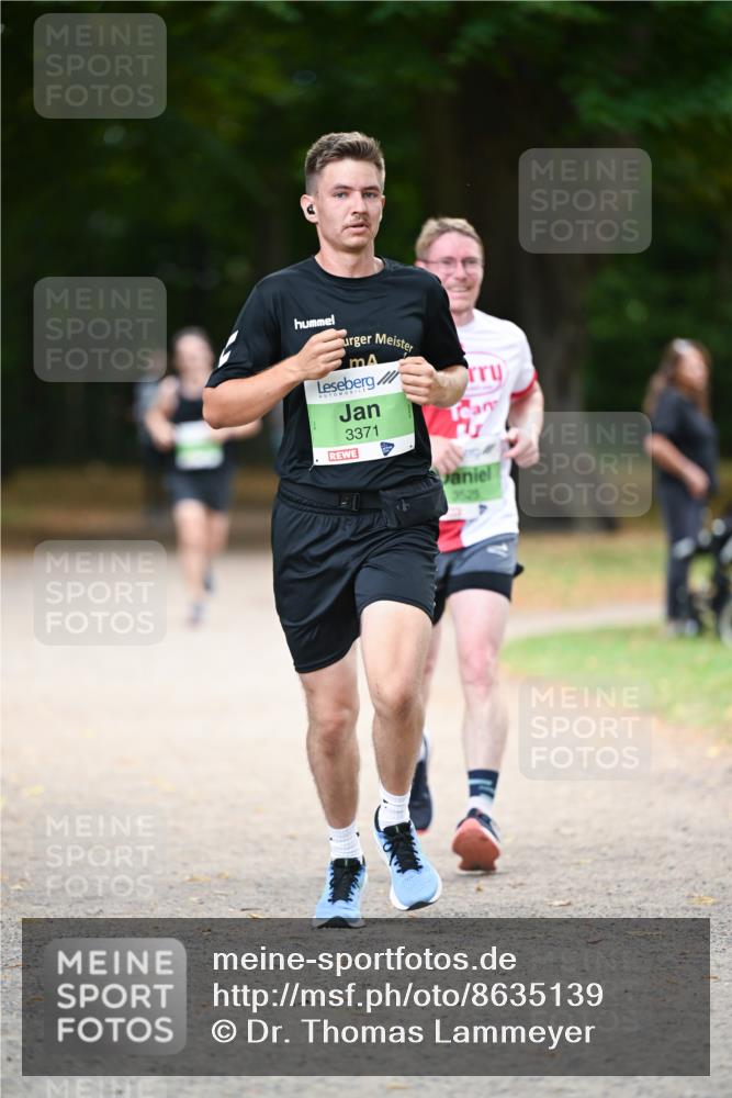 31.08.2025 - 21. Blankeneser Heldenlauf Dr. Thomas Lammeyer http://msf.ph/oto/8635139 31.08.2025 10:37:24 Laufen 3371, 5, 25 meine-sportfotos.de