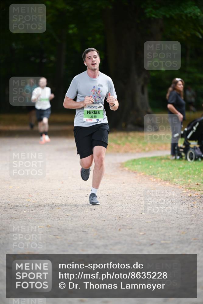31.08.2025 - 21. Blankeneser Heldenlauf Dr. Thomas Lammeyer http://msf.ph/oto/8635228 31.08.2025 10:37:49 Laufen 3538 meine-sportfotos.de