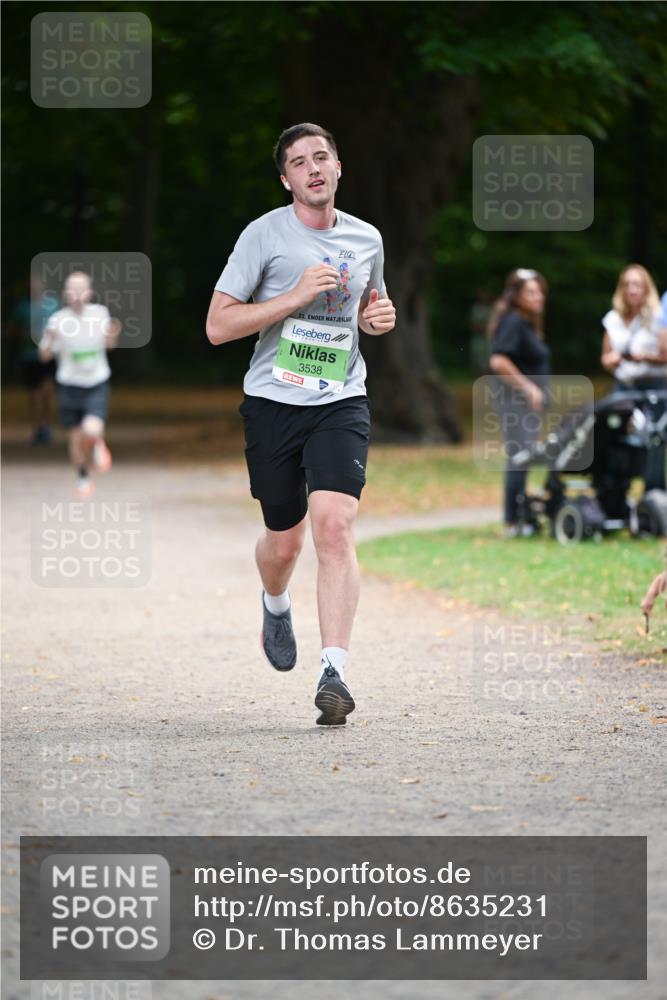31.08.2025 - 21. Blankeneser Heldenlauf Dr. Thomas Lammeyer http://msf.ph/oto/8635231 31.08.2025 10:37:50 Laufen 33, 3538 meine-sportfotos.de
