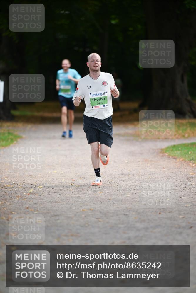 31.08.2025 - 21. Blankeneser Heldenlauf Dr. Thomas Lammeyer http://msf.ph/oto/8635242 31.08.2025 10:37:56 Laufen 3492 meine-sportfotos.de