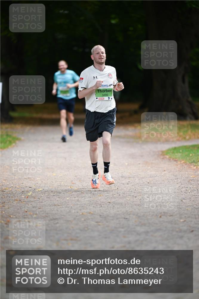 31.08.2025 - 21. Blankeneser Heldenlauf Dr. Thomas Lammeyer http://msf.ph/oto/8635243 31.08.2025 10:37:57 Laufen 3492 meine-sportfotos.de
