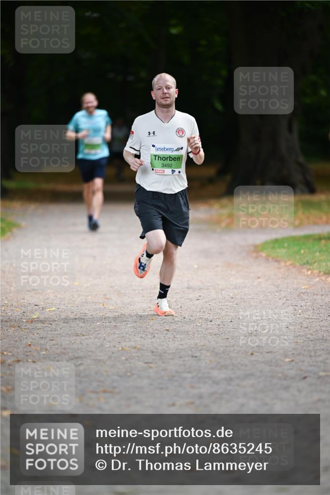 31.08.2025 - 21. Blankeneser Heldenlauf Dr. Thomas Lammeyer http://msf.ph/oto/8635245 31.08.2025 10:37:57 Laufen 3492 meine-sportfotos.de