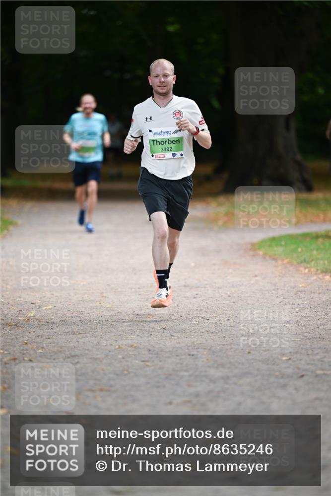 31.08.2025 - 21. Blankeneser Heldenlauf Dr. Thomas Lammeyer http://msf.ph/oto/8635246 31.08.2025 10:37:57 Laufen 3492 meine-sportfotos.de