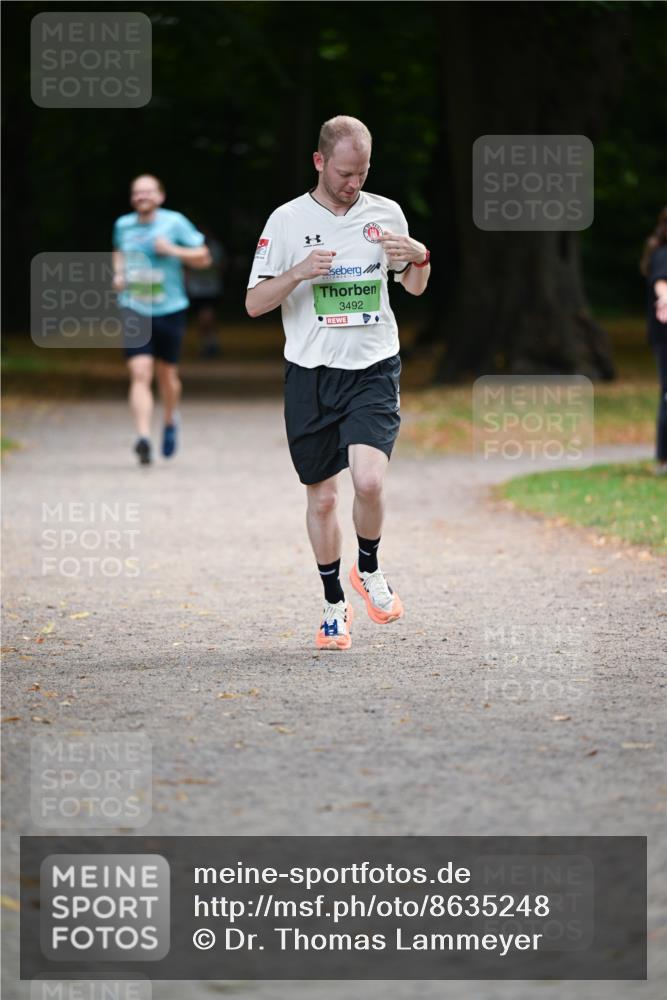 31.08.2025 - 21. Blankeneser Heldenlauf Dr. Thomas Lammeyer http://msf.ph/oto/8635248 31.08.2025 10:37:57 Laufen 3492 meine-sportfotos.de