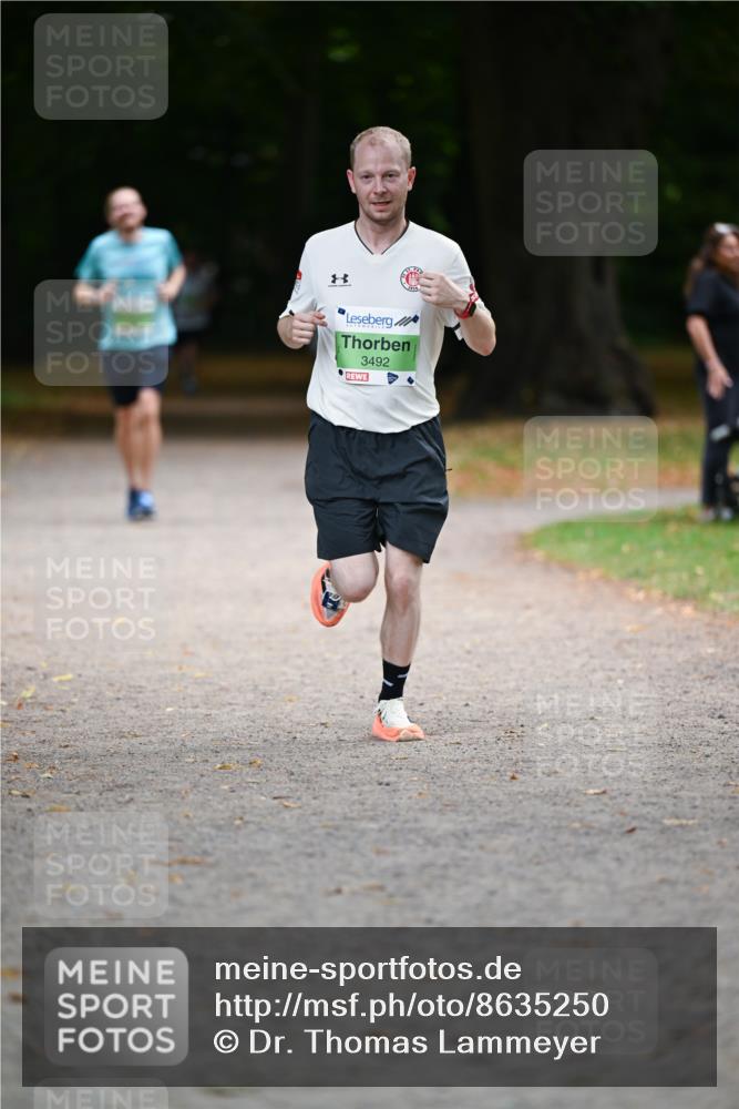 31.08.2025 - 21. Blankeneser Heldenlauf Dr. Thomas Lammeyer http://msf.ph/oto/8635250 31.08.2025 10:37:57 Laufen 3492 meine-sportfotos.de