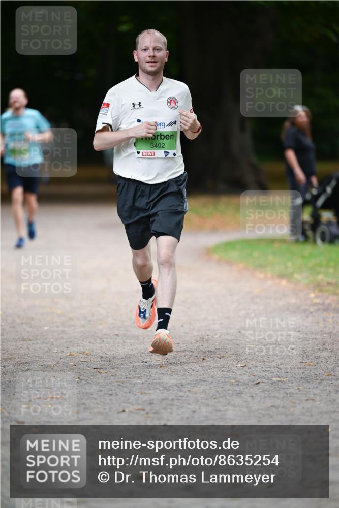 31.08.2025 - 21. Blankeneser Heldenlauf Dr. Thomas Lammeyer http://msf.ph/oto/8635254 31.08.2025 10:37:58 Laufen 3492 meine-sportfotos.de