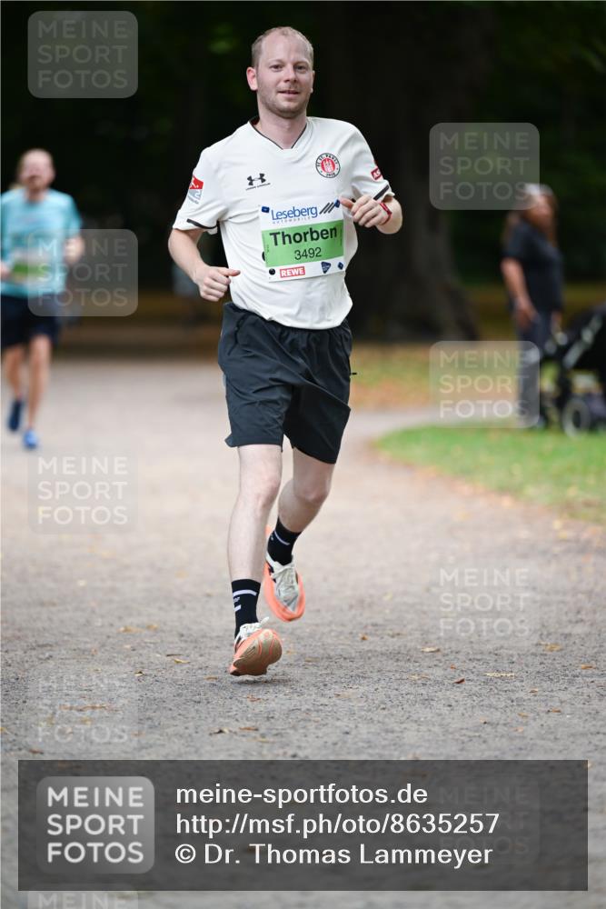 31.08.2025 - 21. Blankeneser Heldenlauf Dr. Thomas Lammeyer http://msf.ph/oto/8635257 31.08.2025 10:37:58 Laufen 3492 meine-sportfotos.de