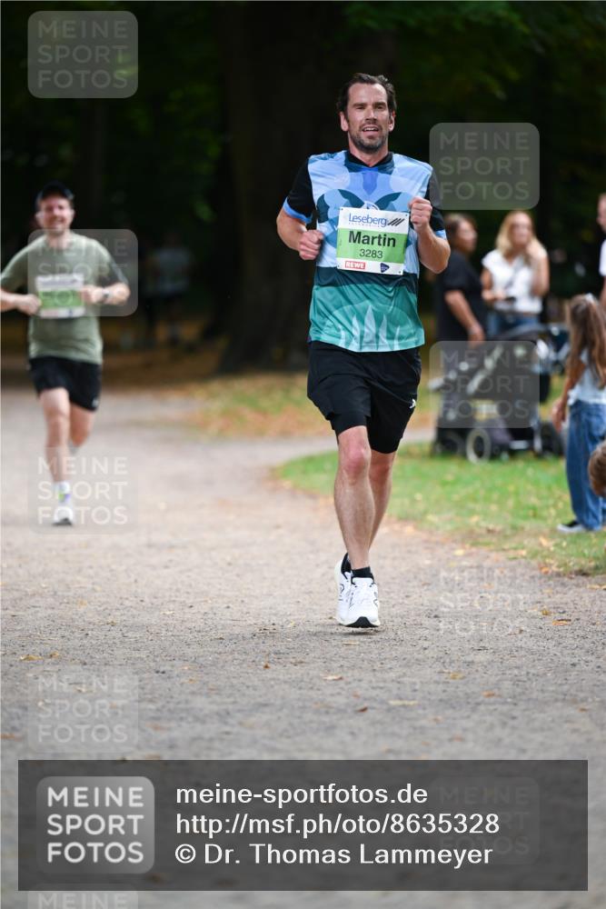 31.08.2025 - 21. Blankeneser Heldenlauf Dr. Thomas Lammeyer http://msf.ph/oto/8635328 31.08.2025 10:38:24 Laufen 3283 meine-sportfotos.de