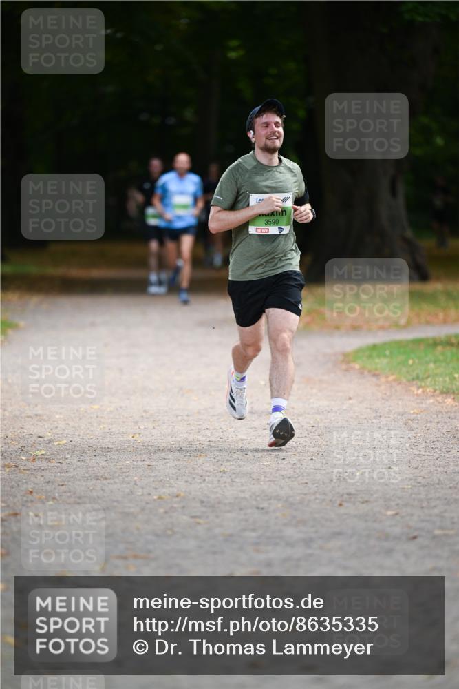 31.08.2025 - 21. Blankeneser Heldenlauf Dr. Thomas Lammeyer http://msf.ph/oto/8635335 31.08.2025 10:38:25 Laufen 3590 meine-sportfotos.de
