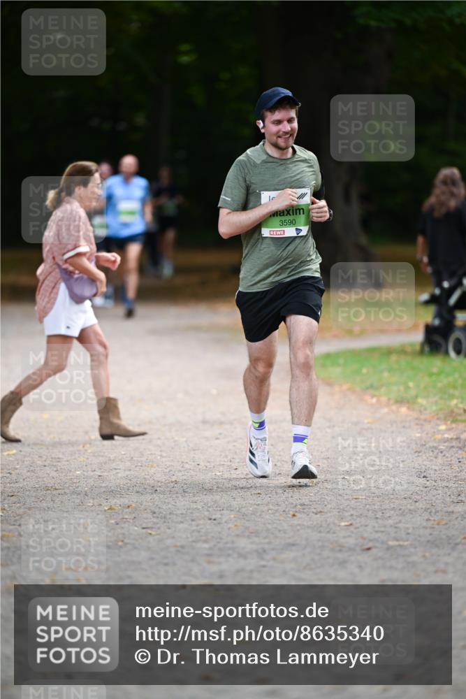 31.08.2025 - 21. Blankeneser Heldenlauf Dr. Thomas Lammeyer http://msf.ph/oto/8635340 31.08.2025 10:38:26 Laufen 3590 meine-sportfotos.de