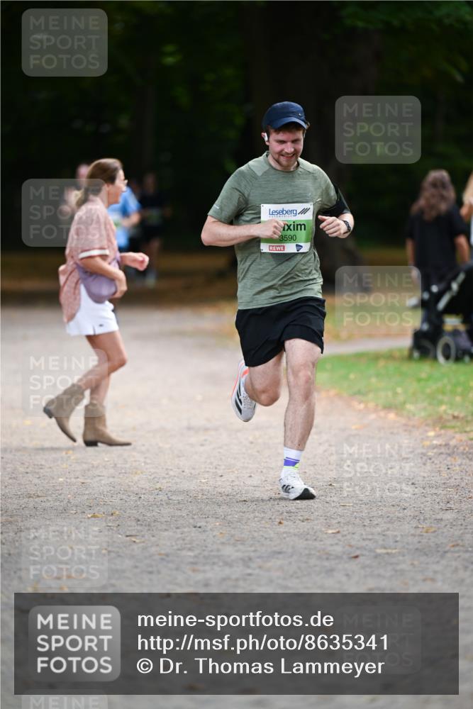31.08.2025 - 21. Blankeneser Heldenlauf Dr. Thomas Lammeyer http://msf.ph/oto/8635341 31.08.2025 10:38:26 Laufen 3590 meine-sportfotos.de