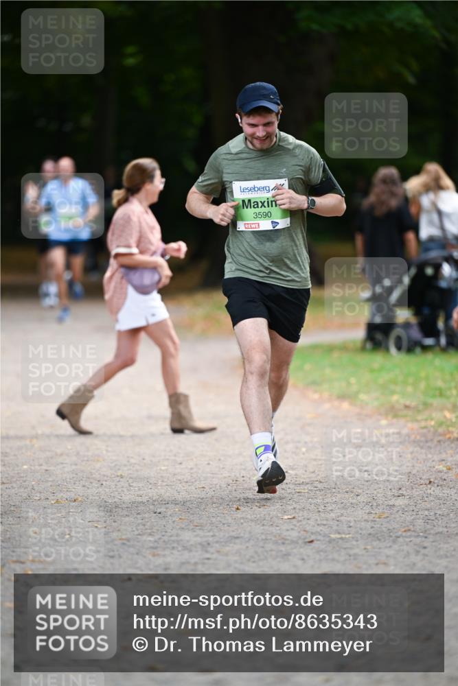 31.08.2025 - 21. Blankeneser Heldenlauf Dr. Thomas Lammeyer http://msf.ph/oto/8635343 31.08.2025 10:38:26 Laufen 3590 meine-sportfotos.de