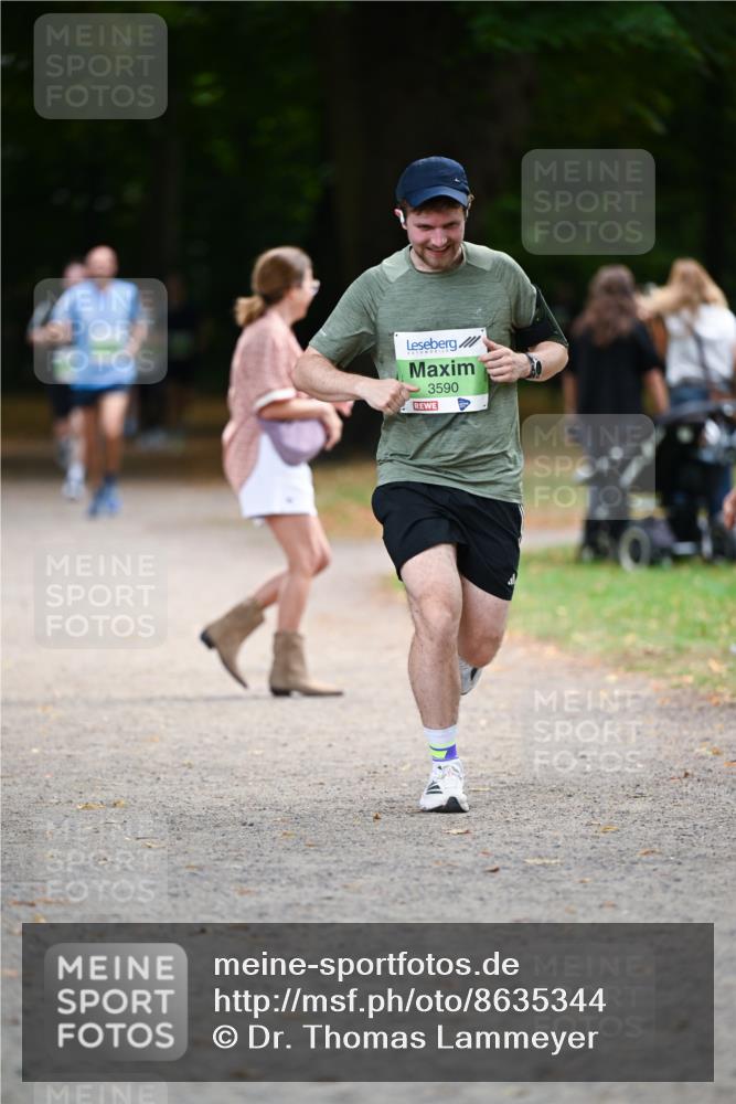 31.08.2025 - 21. Blankeneser Heldenlauf Dr. Thomas Lammeyer http://msf.ph/oto/8635344 31.08.2025 10:38:26 Laufen 3590 meine-sportfotos.de