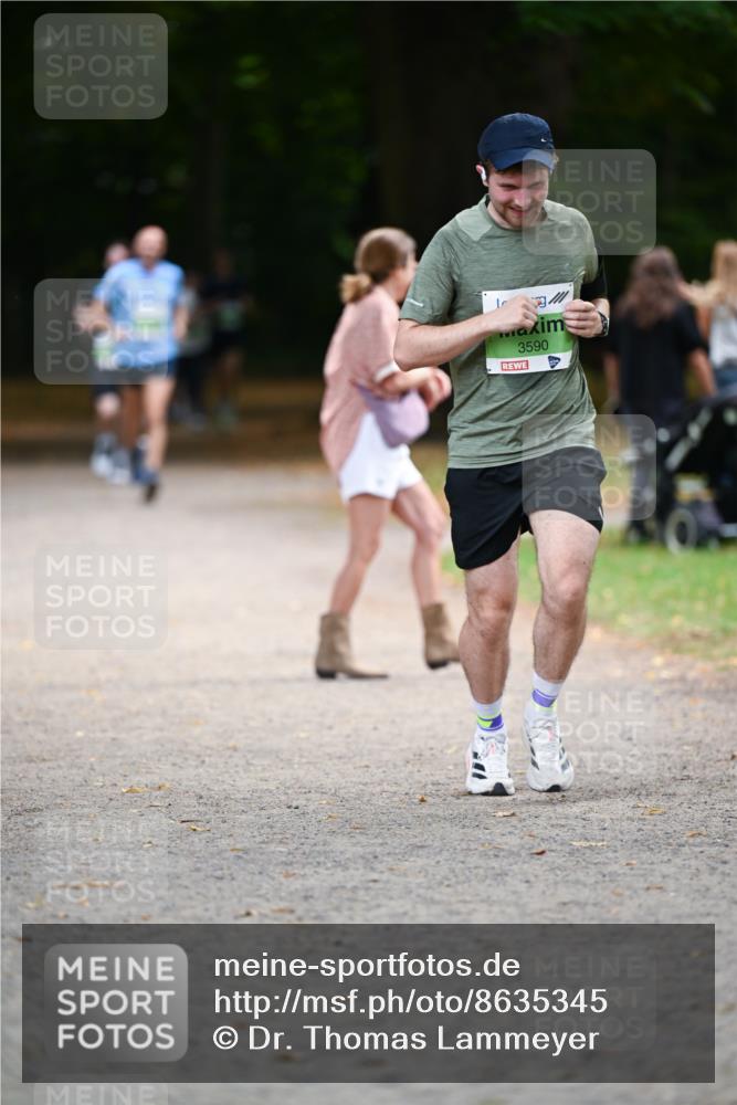 31.08.2025 - 21. Blankeneser Heldenlauf Dr. Thomas Lammeyer http://msf.ph/oto/8635345 31.08.2025 10:38:27 Laufen 19, 3590 meine-sportfotos.de