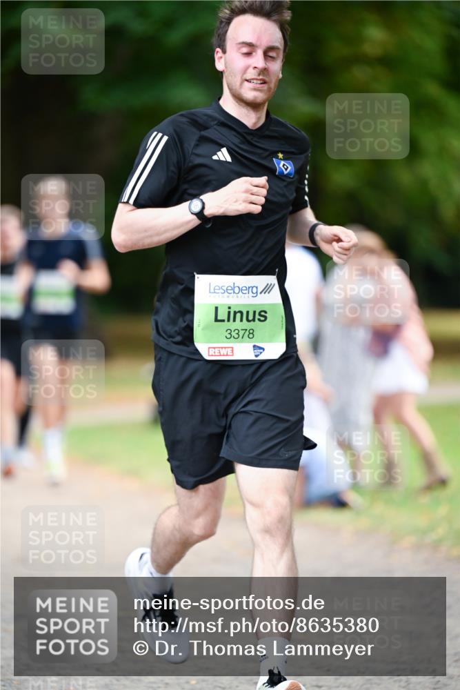31.08.2025 - 21. Blankeneser Heldenlauf Dr. Thomas Lammeyer http://msf.ph/oto/8635380 31.08.2025 10:38:37 Laufen 3378 meine-sportfotos.de