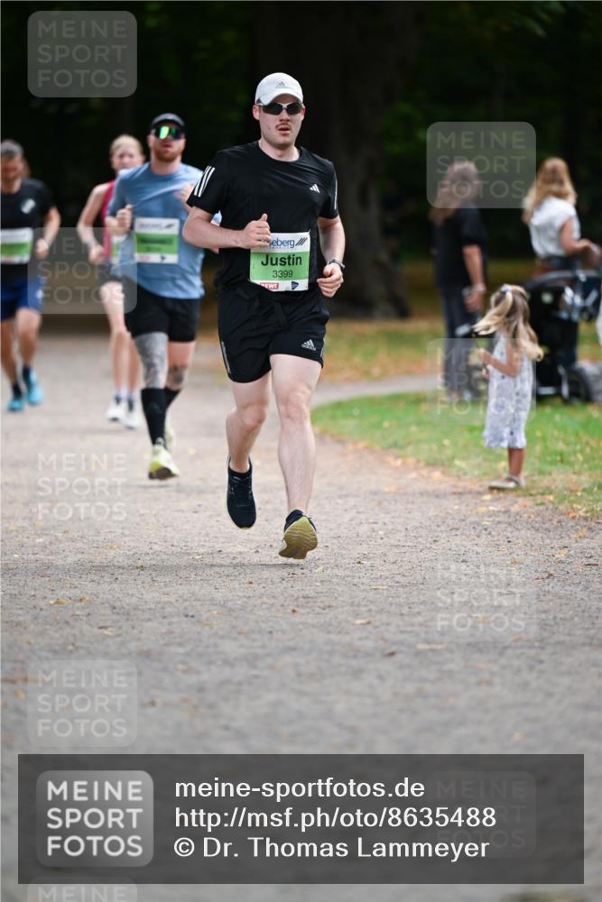 31.08.2025 - 21. Blankeneser Heldenlauf Dr. Thomas Lammeyer http://msf.ph/oto/8635488 31.08.2025 10:39:16 Laufen 3399 meine-sportfotos.de