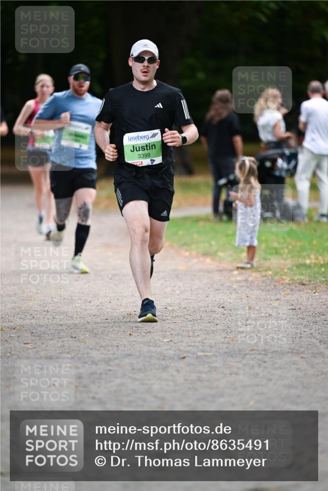 31.08.2025 - 21. Blankeneser Heldenlauf Dr. Thomas Lammeyer http://msf.ph/oto/8635491 31.08.2025 10:39:17 Laufen 3399 meine-sportfotos.de