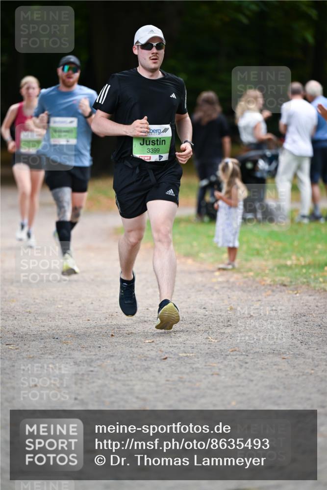 31.08.2025 - 21. Blankeneser Heldenlauf Dr. Thomas Lammeyer http://msf.ph/oto/8635493 31.08.2025 10:39:17 Laufen 3399 meine-sportfotos.de