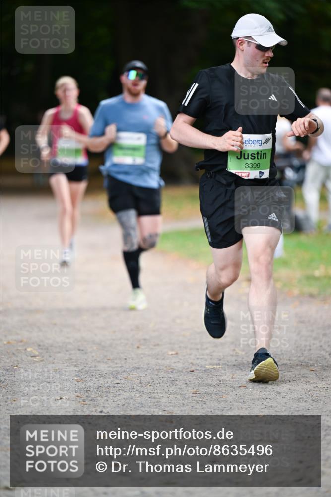 31.08.2025 - 21. Blankeneser Heldenlauf Dr. Thomas Lammeyer http://msf.ph/oto/8635496 31.08.2025 10:39:18 Laufen 3399 meine-sportfotos.de