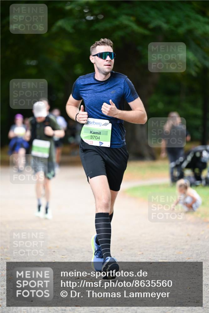31.08.2025 - 21. Blankeneser Heldenlauf Dr. Thomas Lammeyer http://msf.ph/oto/8635560 31.08.2025 10:39:40 Laufen 3704 meine-sportfotos.de