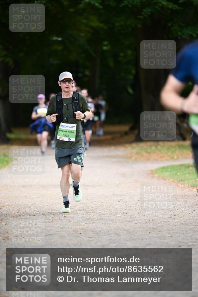 31.08.2025 - 21. Blankeneser Heldenlauf Dr. Thomas Lammeyer http://msf.ph/oto/8635562 31.08.2025 10:39:41 Laufen 3503 meine-sportfotos.de