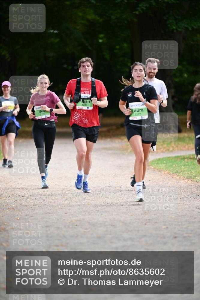 31.08.2025 - 21. Blankeneser Heldenlauf Dr. Thomas Lammeyer http://msf.ph/oto/8635602 31.08.2025 10:39:48 Laufen 3121, 3387, 3212 meine-sportfotos.de