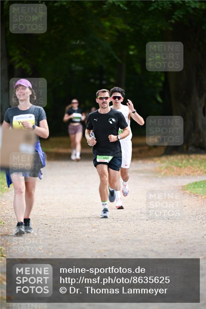 31.08.2025 - 21. Blankeneser Heldenlauf Dr. Thomas Lammeyer http://msf.ph/oto/8635625 31.08.2025 10:39:55 Laufen 3421 meine-sportfotos.de
