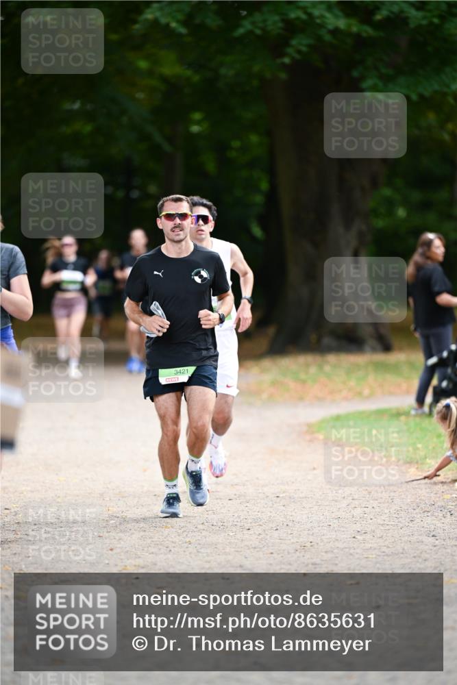 31.08.2025 - 21. Blankeneser Heldenlauf Dr. Thomas Lammeyer http://msf.ph/oto/8635631 31.08.2025 10:39:56 Laufen 3421 meine-sportfotos.de