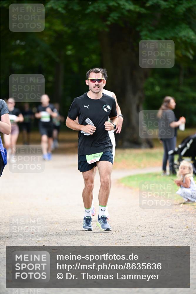 31.08.2025 - 21. Blankeneser Heldenlauf Dr. Thomas Lammeyer http://msf.ph/oto/8635636 31.08.2025 10:39:56 Laufen 3421 meine-sportfotos.de