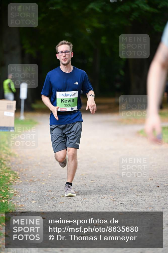 31.08.2025 - 21. Blankeneser Heldenlauf Dr. Thomas Lammeyer http://msf.ph/oto/8635680 31.08.2025 10:40:12 Laufen 3539 meine-sportfotos.de