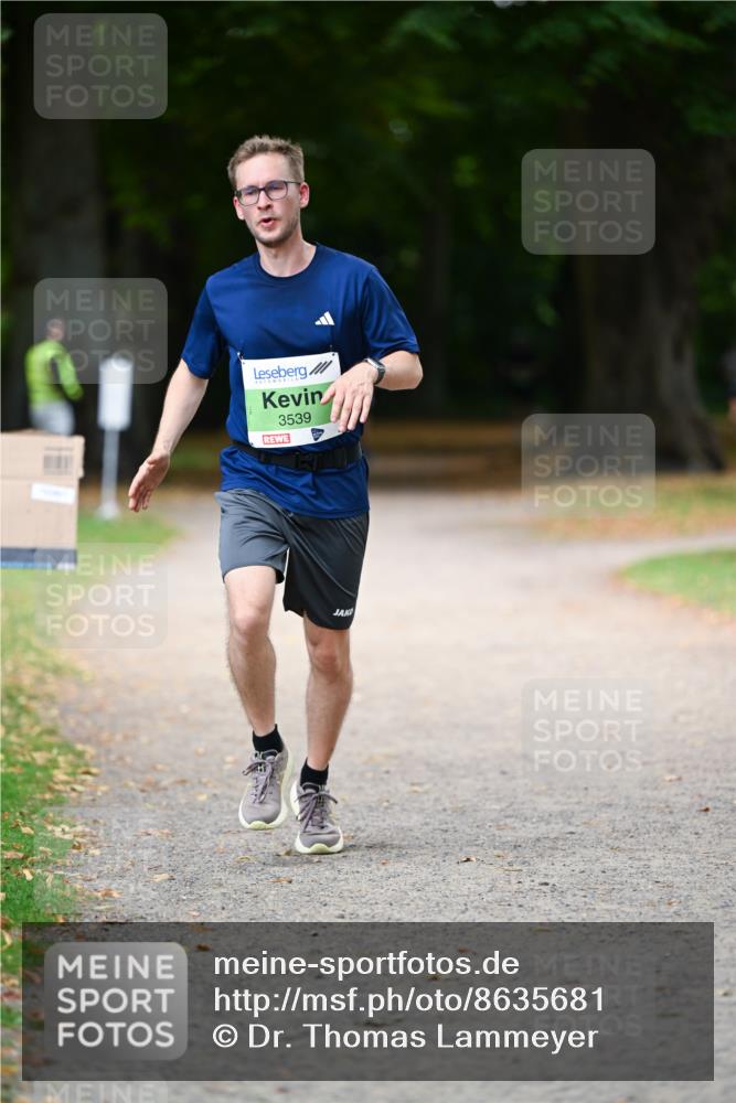 31.08.2025 - 21. Blankeneser Heldenlauf Dr. Thomas Lammeyer http://msf.ph/oto/8635681 31.08.2025 10:40:12 Laufen 3539 meine-sportfotos.de