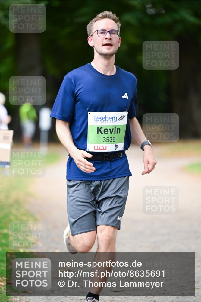 31.08.2025 - 21. Blankeneser Heldenlauf Dr. Thomas Lammeyer http://msf.ph/oto/8635691 31.08.2025 10:40:13 Laufen 3539 meine-sportfotos.de