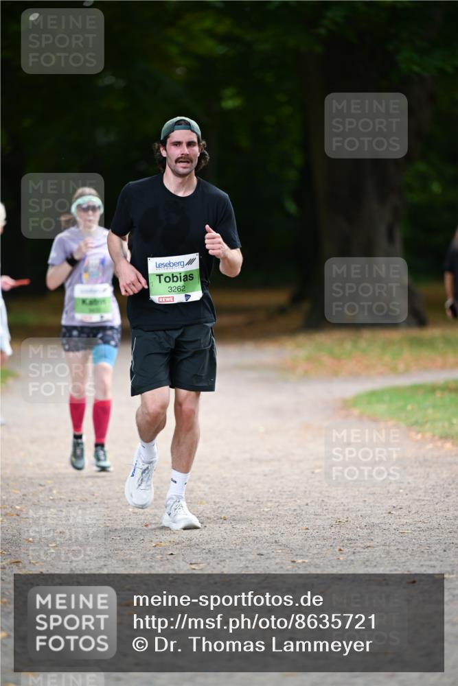 31.08.2025 - 21. Blankeneser Heldenlauf Dr. Thomas Lammeyer http://msf.ph/oto/8635721 31.08.2025 10:40:34 Laufen 3262 meine-sportfotos.de