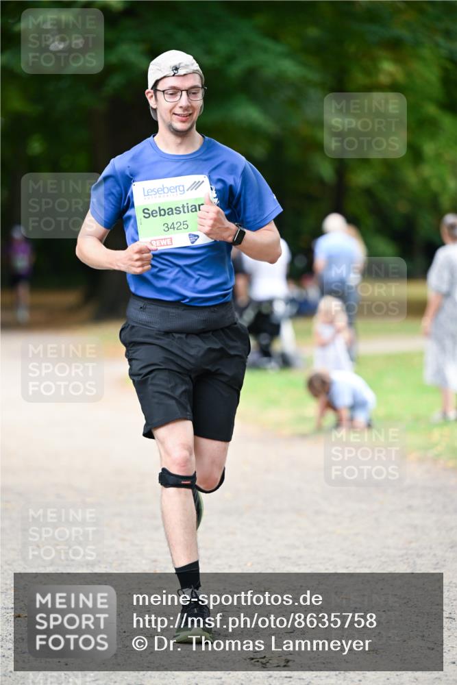 31.08.2025 - 21. Blankeneser Heldenlauf Dr. Thomas Lammeyer http://msf.ph/oto/8635758 31.08.2025 10:40:50 Laufen 3425 meine-sportfotos.de