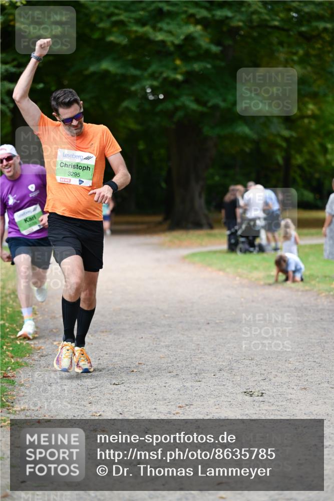 31.08.2025 - 21. Blankeneser Heldenlauf Dr. Thomas Lammeyer http://msf.ph/oto/8635785 31.08.2025 10:41:03 Laufen 3559, 3295 meine-sportfotos.de