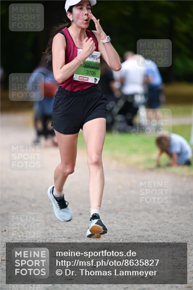 31.08.2025 - 21. Blankeneser Heldenlauf Dr. Thomas Lammeyer http://msf.ph/oto/8635827 31.08.2025 10:41:16 Laufen 3705 meine-sportfotos.de