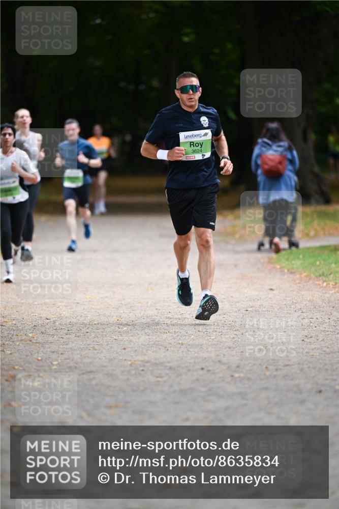 31.08.2025 - 21. Blankeneser Heldenlauf Dr. Thomas Lammeyer http://msf.ph/oto/8635834 31.08.2025 10:41:21 Laufen 3624 meine-sportfotos.de