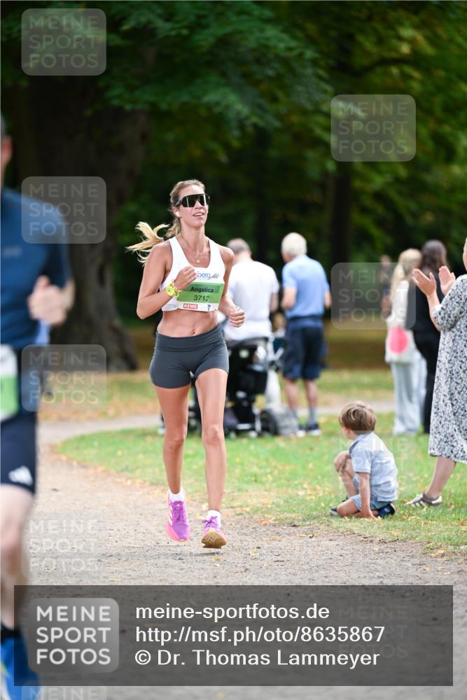 31.08.2025 - 21. Blankeneser Heldenlauf Dr. Thomas Lammeyer http://msf.ph/oto/8635867 31.08.2025 10:41:29 Laufen 3712 meine-sportfotos.de
