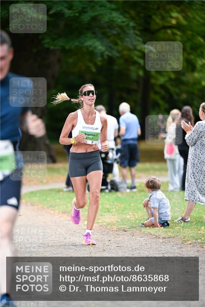 31.08.2025 - 21. Blankeneser Heldenlauf Dr. Thomas Lammeyer http://msf.ph/oto/8635868 31.08.2025 10:41:29 Laufen 3712 meine-sportfotos.de