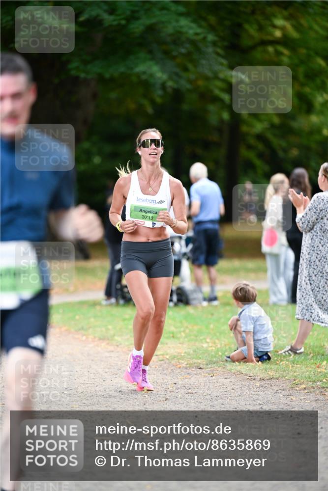 31.08.2025 - 21. Blankeneser Heldenlauf Dr. Thomas Lammeyer http://msf.ph/oto/8635869 31.08.2025 10:41:29 Laufen 3712 meine-sportfotos.de