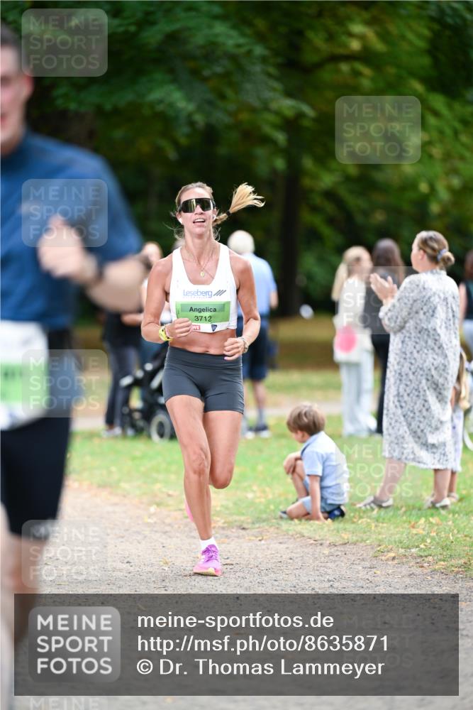 31.08.2025 - 21. Blankeneser Heldenlauf Dr. Thomas Lammeyer http://msf.ph/oto/8635871 31.08.2025 10:41:29 Laufen 3712 meine-sportfotos.de