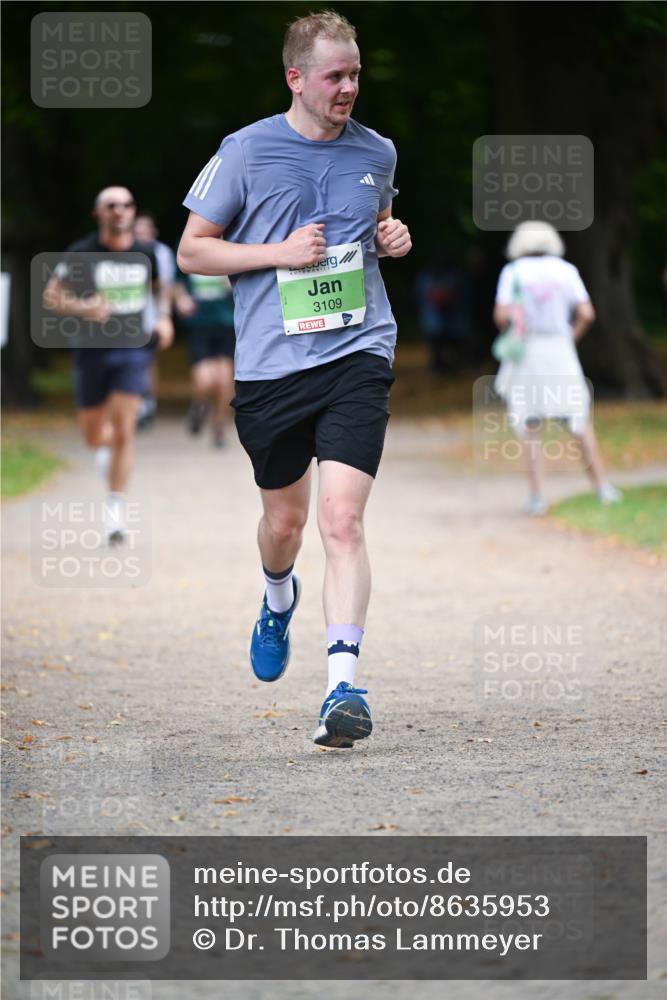 31.08.2025 - 21. Blankeneser Heldenlauf Dr. Thomas Lammeyer http://msf.ph/oto/8635953 31.08.2025 10:41:53 Laufen 3109 meine-sportfotos.de