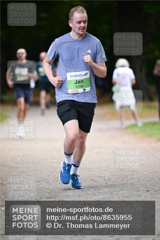 31.08.2025 - 21. Blankeneser Heldenlauf Dr. Thomas Lammeyer http://msf.ph/oto/8635955 31.08.2025 10:41:53 Laufen 3109 meine-sportfotos.de