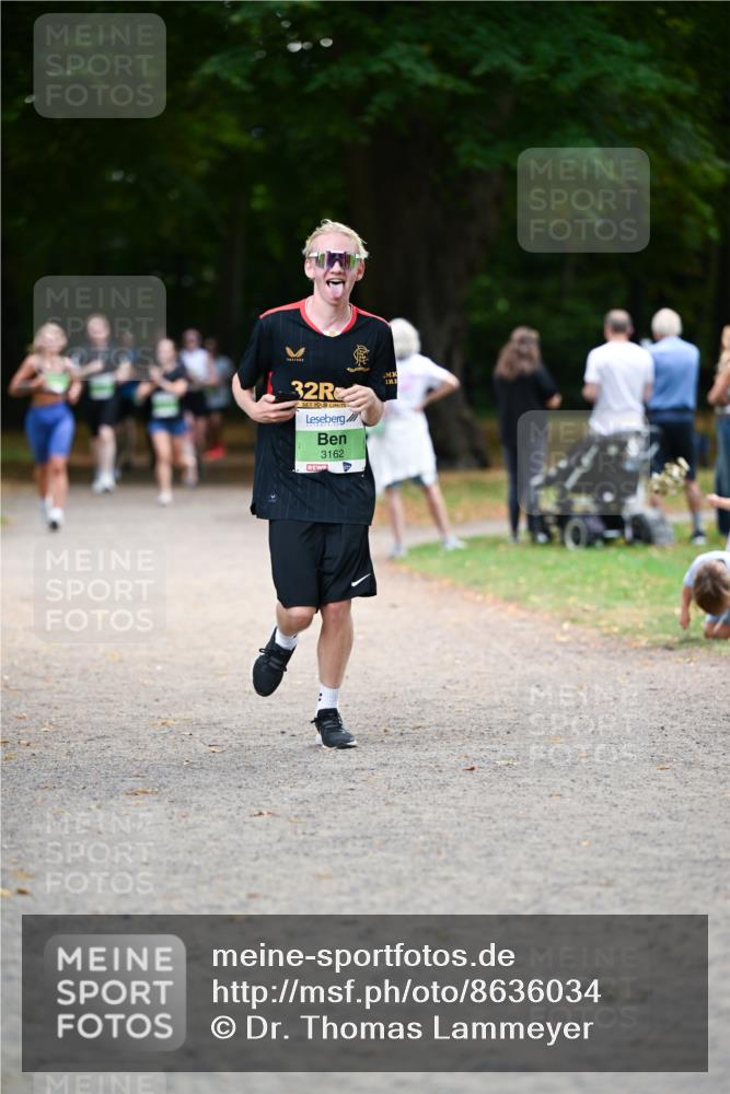 31.08.2025 - 21. Blankeneser Heldenlauf Dr. Thomas Lammeyer http://msf.ph/oto/8636034 31.08.2025 10:42:12 Laufen 32, 3162 meine-sportfotos.de