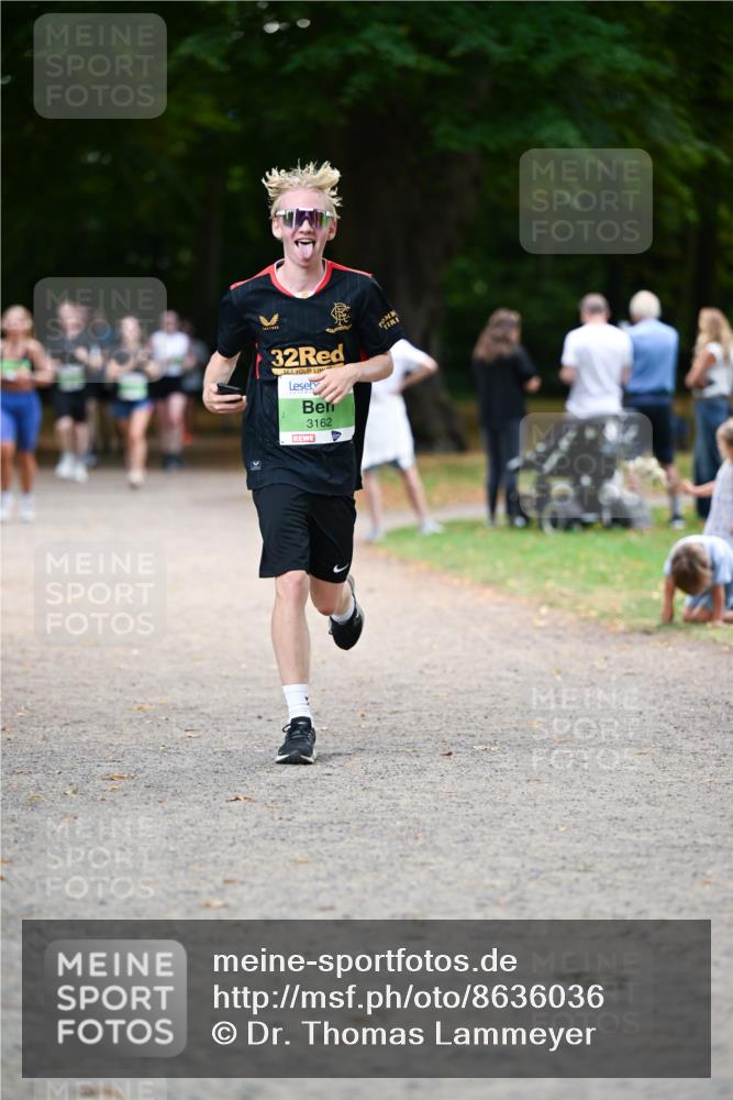 31.08.2025 - 21. Blankeneser Heldenlauf Dr. Thomas Lammeyer http://msf.ph/oto/8636036 31.08.2025 10:42:13 Laufen 32, 3162 meine-sportfotos.de